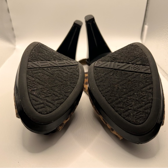 Cute Anne Klein Heels Size 6.5 Med Leopard Fabric-Patten Leather Heels-Preowned - Picture 5 of 16